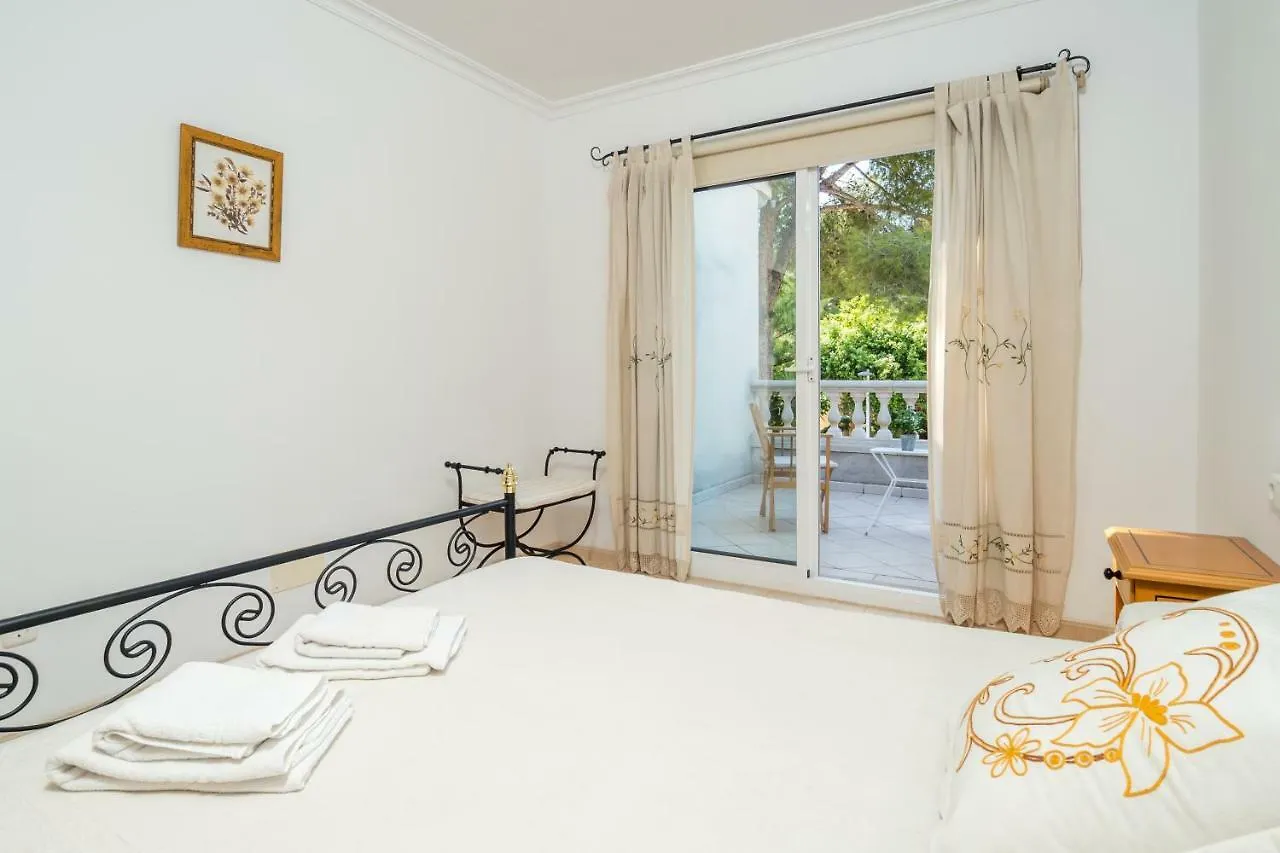 Villa Tamarells With Garden Next To Alcudia Beach Port de Alcudia  Holiday home Port de Alcudia (Mallorca)