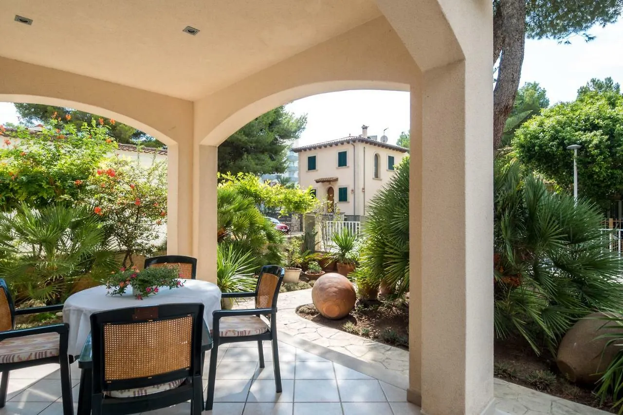Villa Tamarells With Garden Next To Alcudia Beach Port de Alcudia  Port de Alcudia (Mallorca)